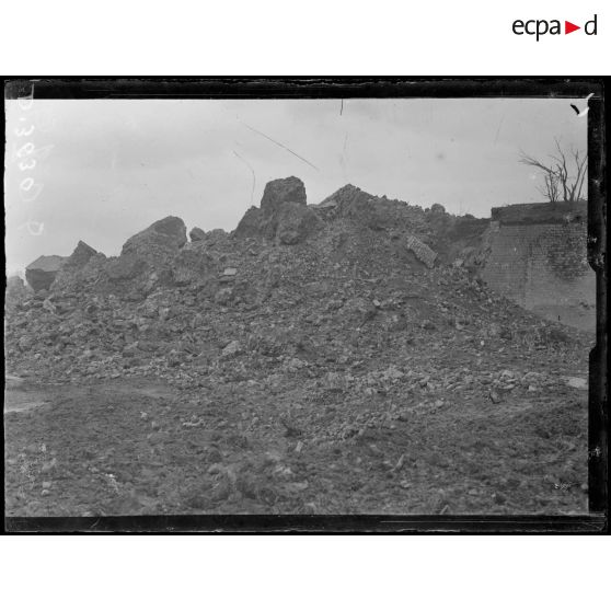 Ham (Somme), extrémité est du château. [légende d'origine]