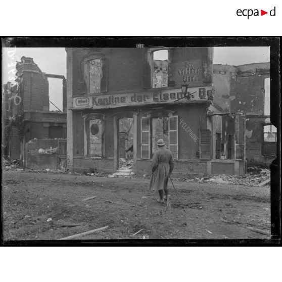 Ham (Somme), "Kantine" de la gare installée par les Allemands. [légende d'origine]