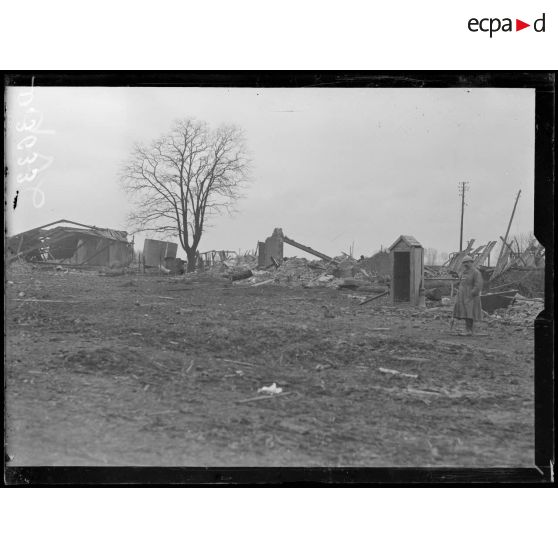 Ham (Somme), la gare. [légende d'origine]