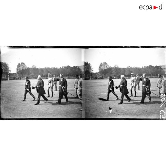 Monsieur Millerand, le général de Maud'huy et monsieur Prével. [légende d'origine]