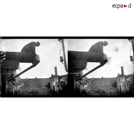 La toiture de la cathédrale de Verdun. [légende d'origine]