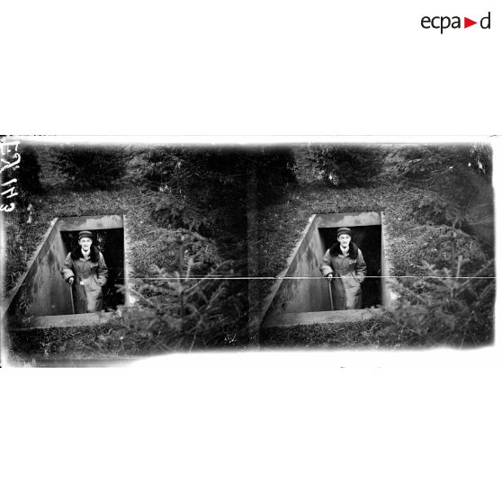 Le château qu'habitait le Kaiser occupé par l'Etat-major français. [légende d'origine]