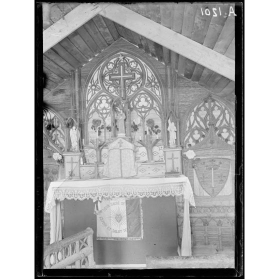 Mission de Mr Variot. Voyage à la brigade russe. Secteur d'Auberive. Marne. L'Espérance. La chapelle. [légende d'origine]