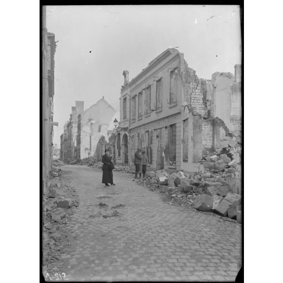 Reims, rue Eugène Desteuque. [légende d'origine]