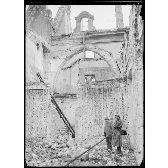 Reims, palais archiépiscopal, salle du Tau. [légende d'origine]