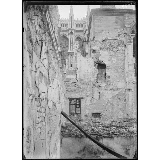 Reims, palais archiépiscopal, les appartements royaux. [légende d'origine]