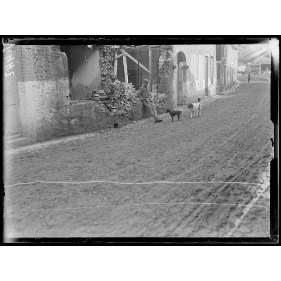 Chenay, Marne, rue principale. [légende d'origine]