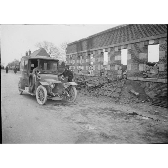 [Général Delamotte, Dury, 23 avril 1915. Bouchoir (ruines) (Gervain-Lehérissé) 22 avril 1915.]