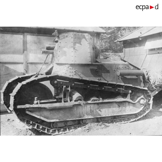 27. [Char de type Renault FT, s.d.]