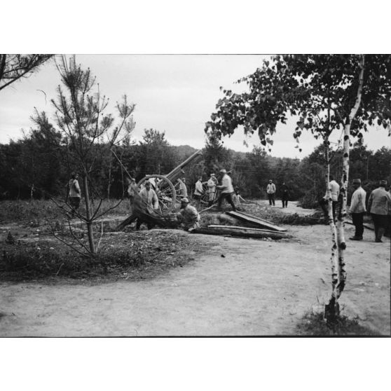 [Expérimentation d'un canon de 75 mm, s.d.]