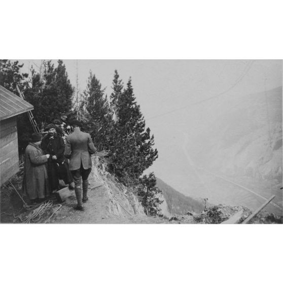 [Expérimentations de tir au sommet de Prégentil (Oisans) en présence de Jules-Louis Breton, 1918.]