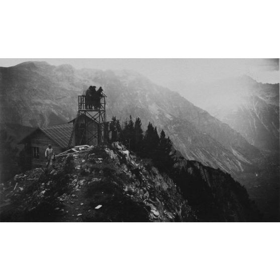[Expérimentations de tirs au sommet de Prégentil (Oisans), 1918.]