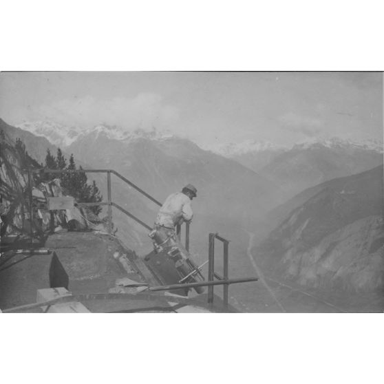 [Expérimentations de tir au sommet de Prégentil (Oisans), 1918.]