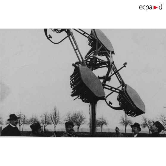 [Expérimentation d'un dispositif d'écoute dit Ecouteur Perrin, mars 1918.]