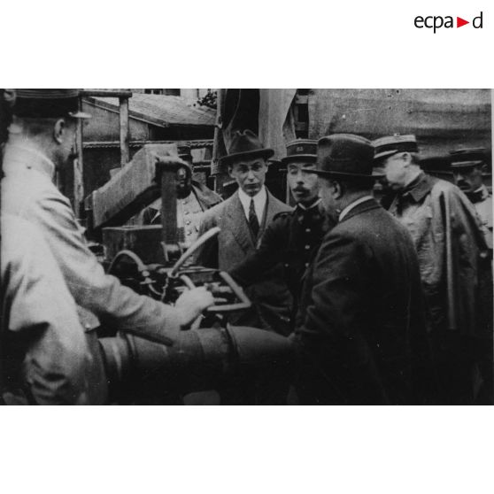 [Expérimentation d'une pièce d'artillerie, s.d.]