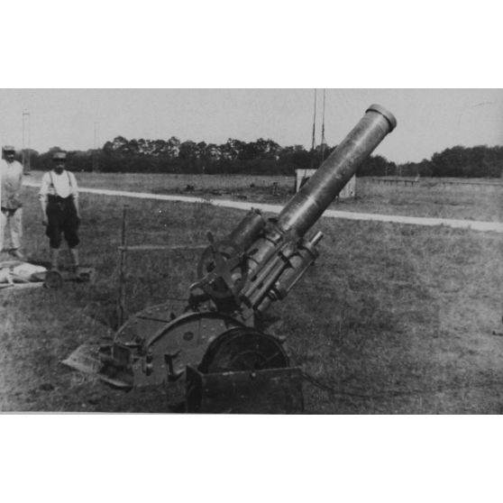 [Expérimentation d'une pièce d'artillerie, s.d.]