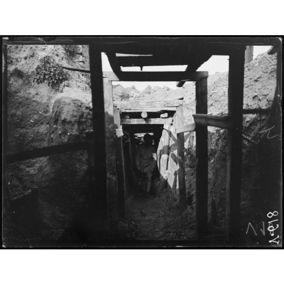 Craonnelle, Aisne, boyau couvert. [légende d'origine]