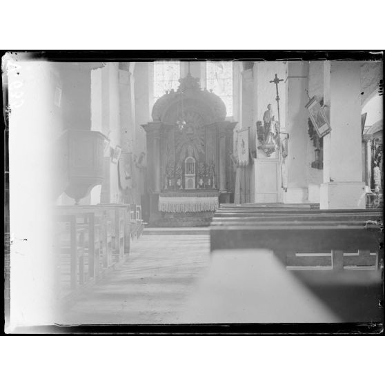 Oulches, Aisne, intérieur de l'église. [légende d'origine]