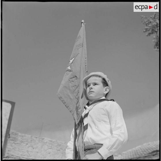 Portrait d'un jeune scout. [légende d'origine]