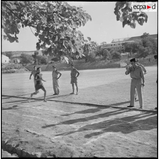 Epreuve de course à pied au Camp des chasseurs du 8e RIM. [légende d'origine]