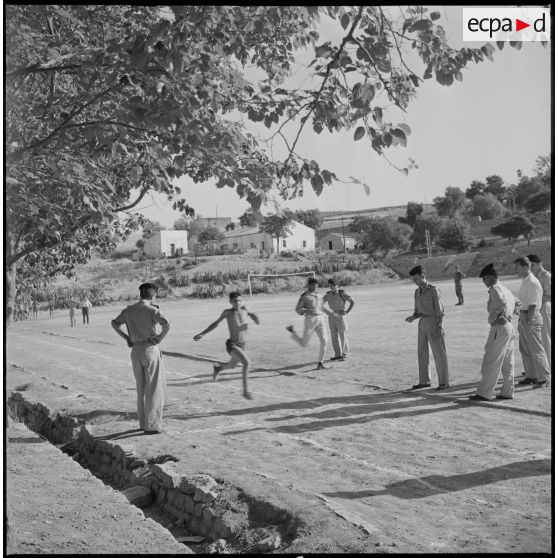 Epreuve de course à pied au Camp des chasseurs du 8e RIM. [légende d'origine]