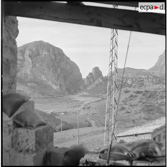 [Vue du paysage montagnard depuis le cantonnement du 2/8e RIM de Tissemiran-Bas.]