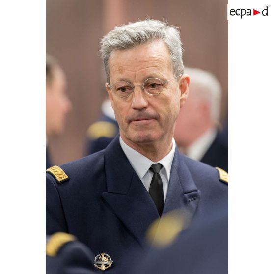 Portrait du vice-amiral d'escadre Jean-Baptiste Dupuis, directeur du personnel militaire de la Marine au cours d'une réception donnée lors des voeux du CEMM (chef d'état-major de la Marine) aux unités parisiennes dans un salon du ministère des Armées.