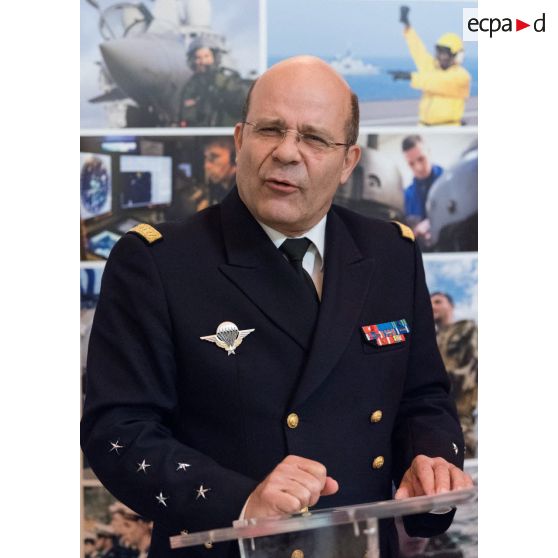 L'amiral Christophe Prazuck, CEMM (chef d'état-major de la Marine), présente ses voeux lors d'un discours aux RCIT(réservistes citoyens) et aux associations de la Marine à la Rotonde de l'Ecole militaire.