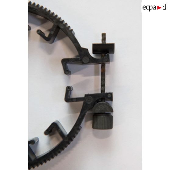 Photographie de bagues adaptatrices pour objectifs Nikon D5 pour un rapport technique spécifique en compte rendu au fournisseur Images distribution.