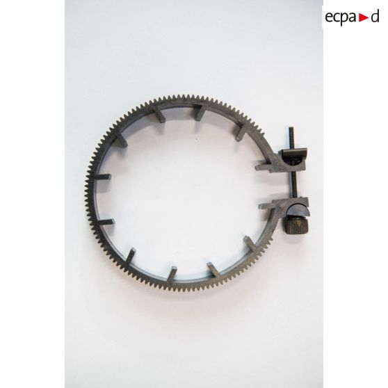 Photographie de bagues adaptatrices pour objectifs Nikon D5 pour un rapport technique spécifique en compte rendu au fournisseur Images distribution.