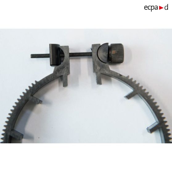 Photographie de bagues adaptatrices pour objectifs Nikon D5 pour un rapport technique spécifique en compte rendu au fournisseur Images distribution.