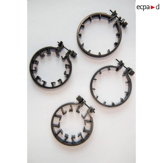 Photographie de bagues adaptatrices pour objectifs Nikon D5 pour un rapport technique spécifique en compte rendu au fournisseur Images distribution.