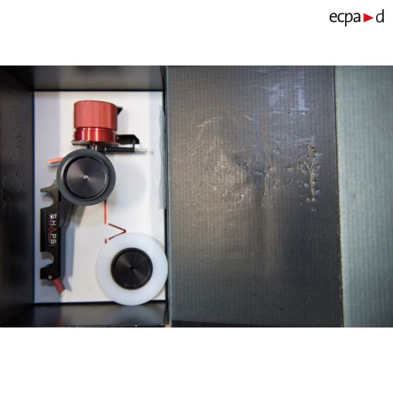 Photographie de bagues adaptatrices pour objectifs Nikon D5 pour un rapport technique spécifique en compte rendu au fournisseur Images distribution.