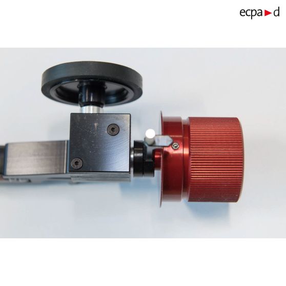 Photographie de bagues adaptatrices pour objectifs Nikon D5 pour un rapport technique spécifique en compte rendu au fournisseur Images distribution.