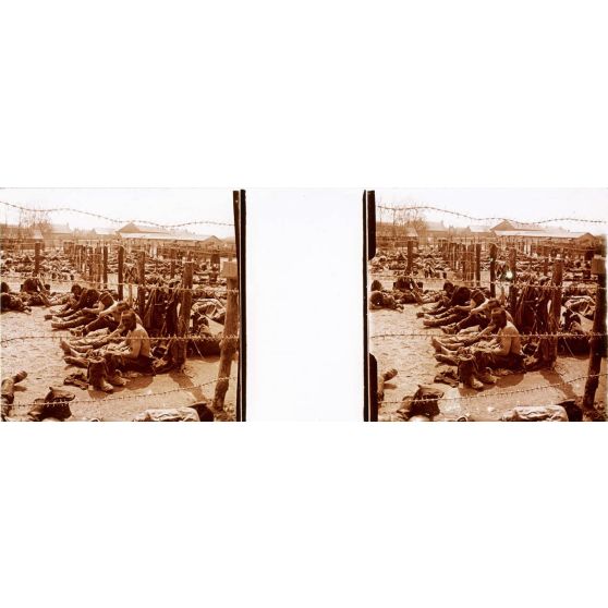 [Camp de prisonniers.]