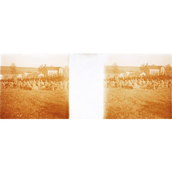 [Camp de prisonniers.]