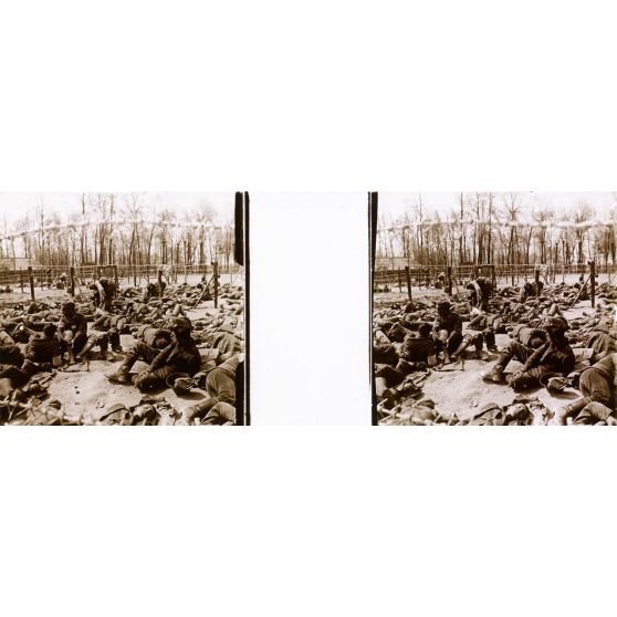 [Camp de prisonniers.]