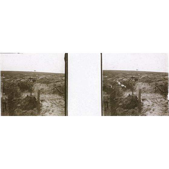 [Portrait de soldat dans une tranchée.]