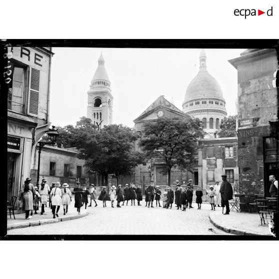 Paris. Saint-Pierre de Montmartre. [légende d'origine]