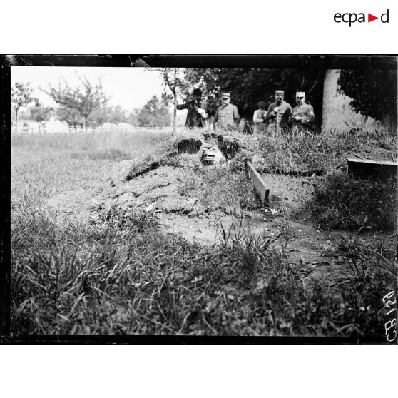 Vulaines-sur-Seine (Seine-et-Marne). Chenil militaire du capitaine Mallerich. [légende d'origine]