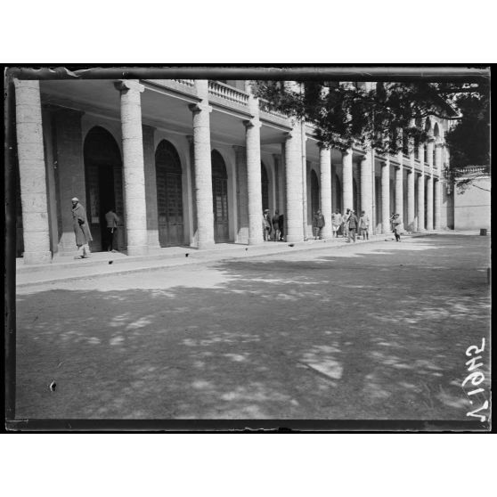 San Salvadour (Var). Maison de convalescence des tirailleurs marocains. [légende d'origine]