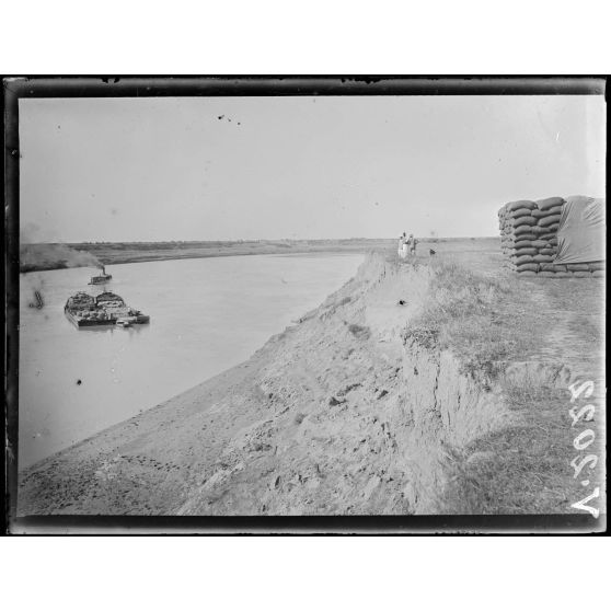 Mechra-Bel-Ksiri. Départ de bateau chargé de blé. [légende d'origine]