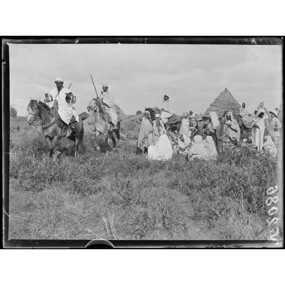 Maroc. Région des Béni-Houssen. Un douar près de la ferme de M. Aubert. [légende d'origine]