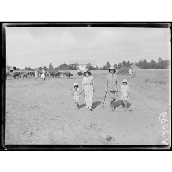 Maroc. Région des Béni-Houssen. Une ferme. [légende d'origine]
