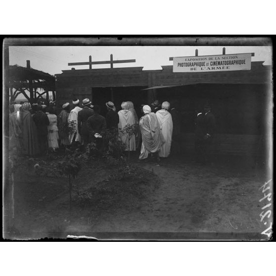Maroc. Foire de Rabat. Le stand de la SPCA. [légende d'origine]