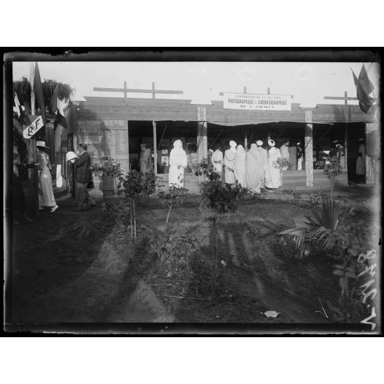 Maroc. Foire de Rabat. Le stand de la SPCA. [légende d'origine]