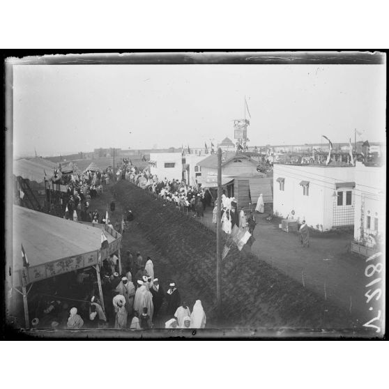 Maroc. Foire de Rabat. Vue d'ensemble. [légende d'origine]