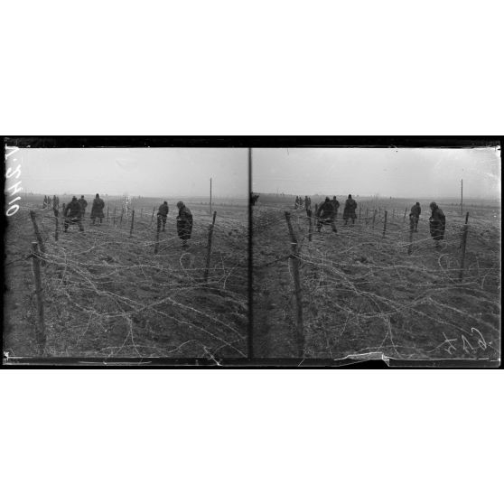 Près de Reims, mise en état de défense de la région entre Reims et Dormans. [légende d'origine]