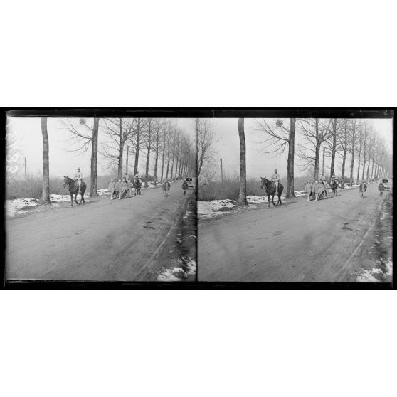 Près de Reims, Marne, prisonniers allemands faits au coup de main du 5 mars 1918. [légende d'origine]