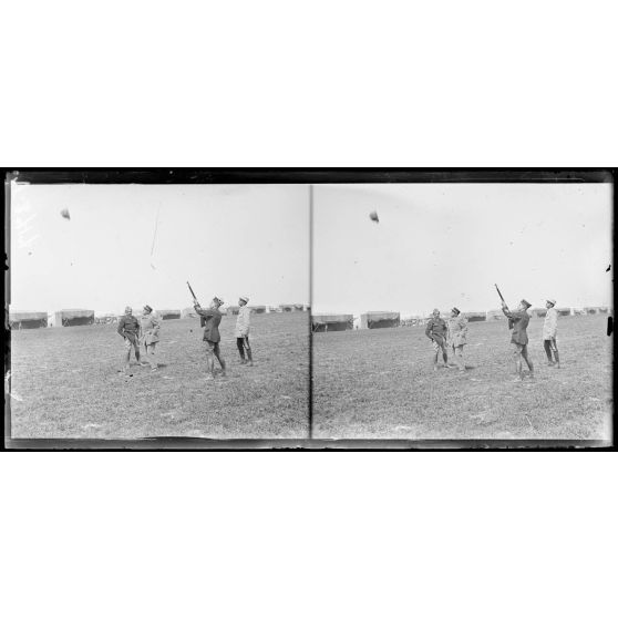 Entre Le Hamel et Hétomesnil, Oise, camp d'aviation de chasse. [légende d'origine]